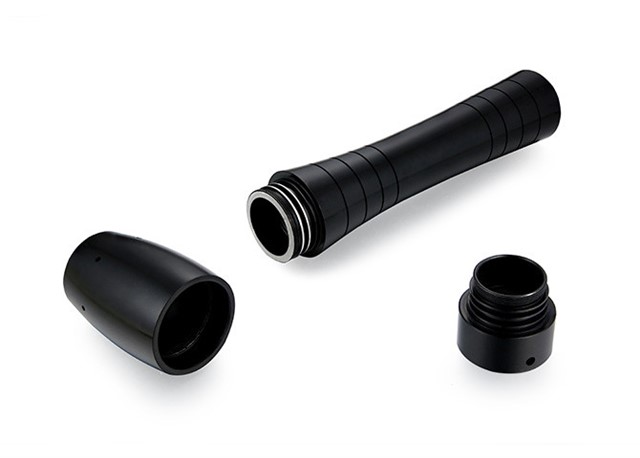 Flashlight casing